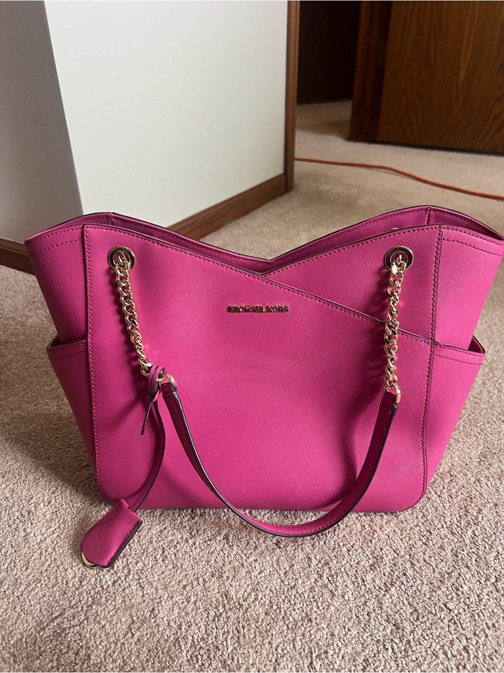 Michael Kors Hot Pink Saffiano Leather Tote with Gold Chain Straps (like new)